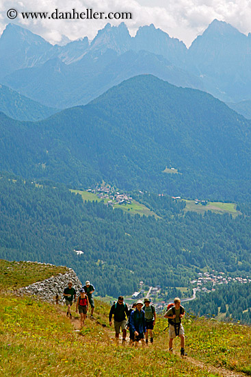 la_rocchetta-hikers.jpg