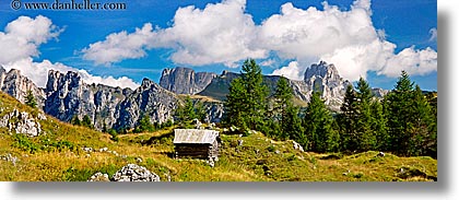 images/Europe/Italy/Dolomites/LaRocchetta/la_rocchetta-scenic-1.jpg