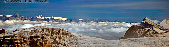 austrian-peaks-pano.jpg