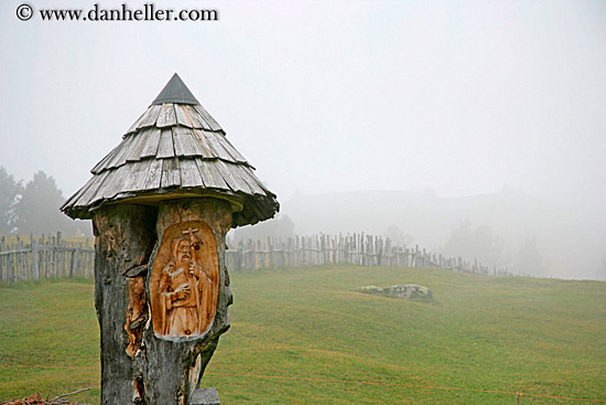 jesus-tree-carving.jpg