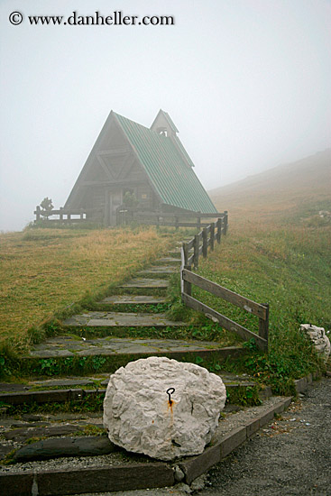 little-church-foggy-1.jpg