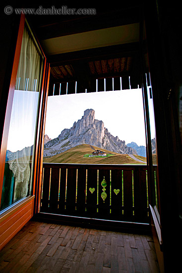 gusela-mtn-window-1.jpg