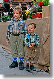 images/Europe/Italy/Dolomites/People/Kids/kids-in-costume-4.jpg