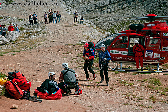 injured-hiker-help-1.jpg