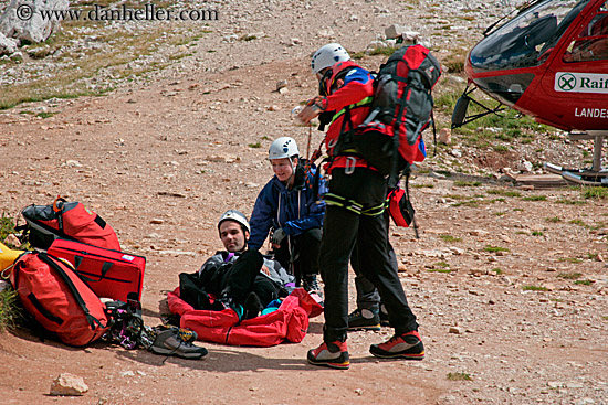 injured-hiker-help-2.jpg