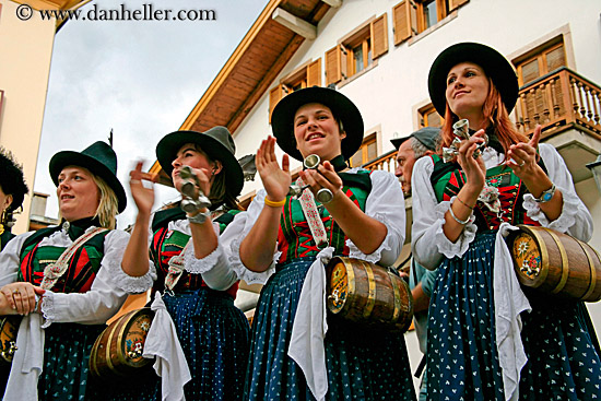 barrel-girls-3.jpg