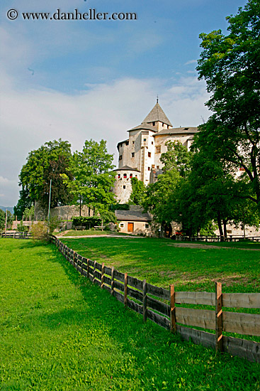 castle-06.jpg