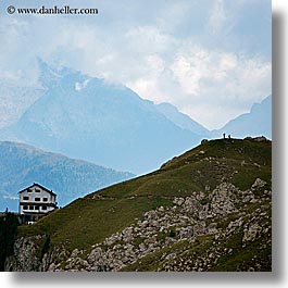 images/Europe/Italy/Dolomites/Rosengarten/RifugioRodaDiVael/rifugio-roda_di_vael-2.jpg