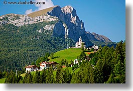 images/Europe/Italy/Dolomites/SantaLucia/santa-lucia-2.jpg