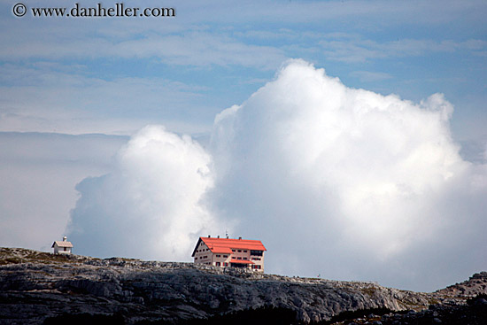 dreizennenhutte-1.jpg