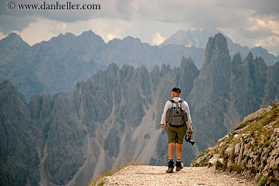 tre_cime_di_lavaredo-hikers-3.jpg