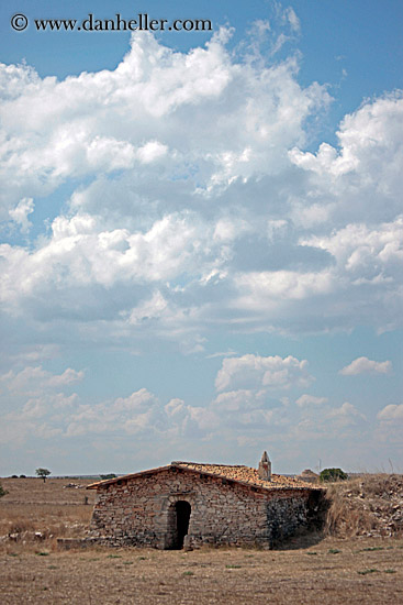 trulli-n-clouds-06.jpg