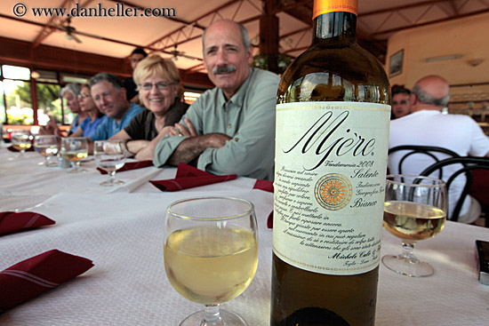 mjere-white-wine-n-lunch-table-01.jpg