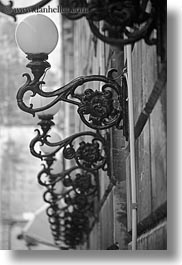 images/Europe/Italy/Puglia/Lecce/StreetLamps/rows-of-street_lamps-1-bw.jpg