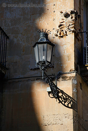 street_lamp-n-shadow.jpg