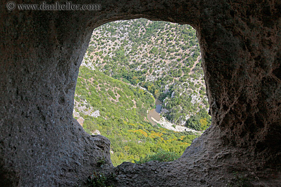 cave-view-01.jpg