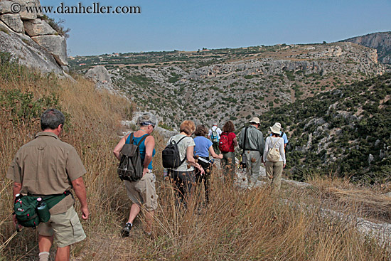 hiking-in-matera-hills-1.jpg