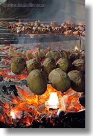 images/Europe/Italy/Puglia/Matera/Restaurants/food-cooking-over-open-flame.jpg