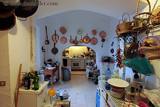 kitchen-2.jpg