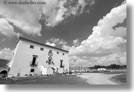 images/Europe/Italy/Puglia/Noci/MasseriaMurgiaAlbanese/House/main-house-n-clouds-bw.jpg