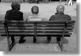 images/Europe/Italy/Puglia/Noci/People/old-men-sitting-on-bench-5.jpg