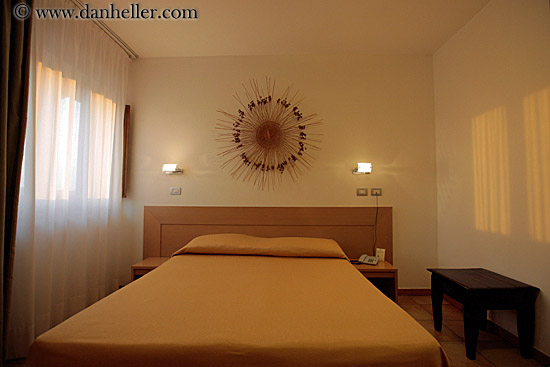 hotel-bedroom-3.jpg