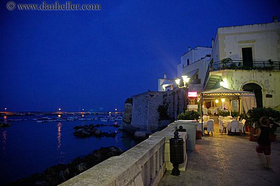 harbor-n-lights-at-nite-2.jpg