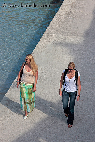 two-blond-women-walking-1.jpg