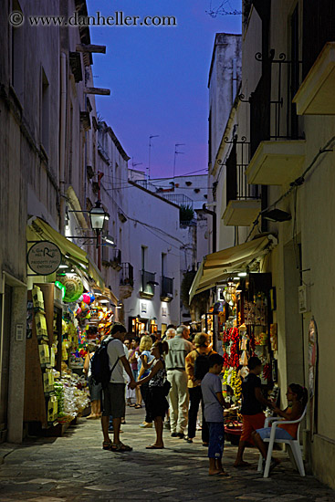 stores-at-night-1.jpg