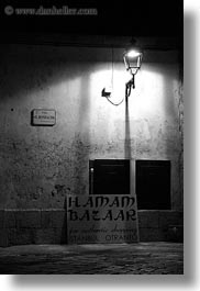 images/Europe/Italy/Puglia/Otranto/StreetLamps/street_lamps-n-dusk-8.jpg