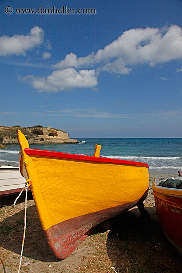 yellow-boat-on-beach-3.jpg