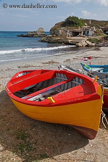 yellow-boat-on-beach-6.jpg