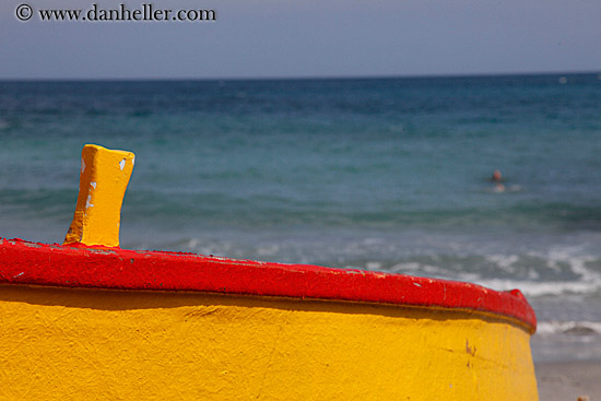 yellow-boat-on-beach-7.jpg