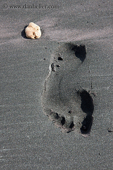 footprints-in-sand.jpg