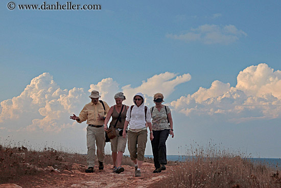 hikers-n-cumulus-clouds-3.jpg