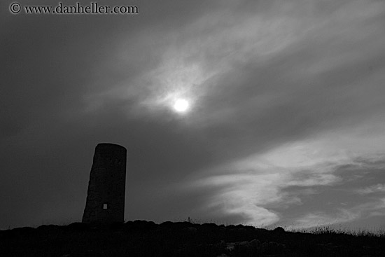 tower-n-clouds-1-bw.jpg