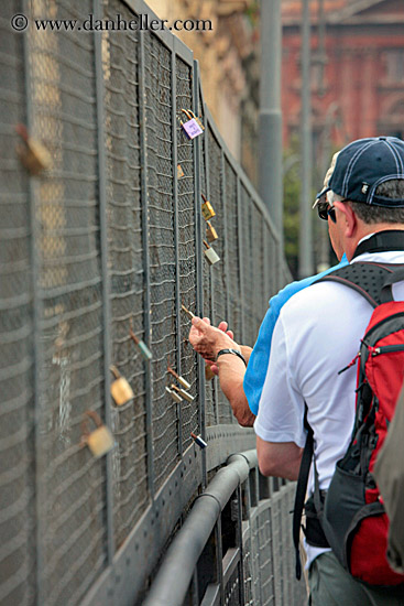 locks-on-fence-1.jpg