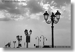 images/Europe/Italy/Puglia/Taranto/Abstract/street_lamps-n-clouds-2-bw.jpg
