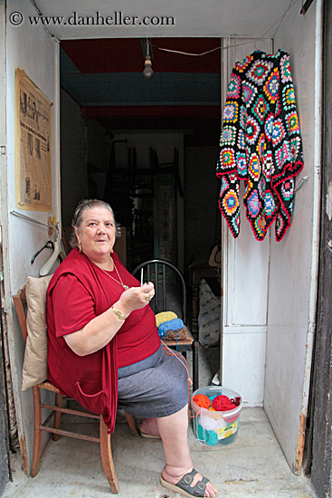 old-woman-knitting.jpg