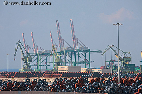 steel-rings-in-port-2.jpg