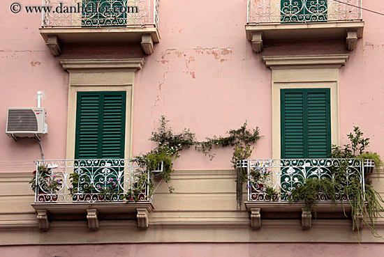 windows-balconies-n-laundry-2.jpg