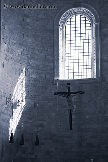 cathedral-window-n-cross.jpg