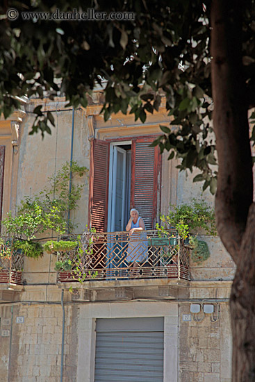 old-woman-on-balcony.jpg