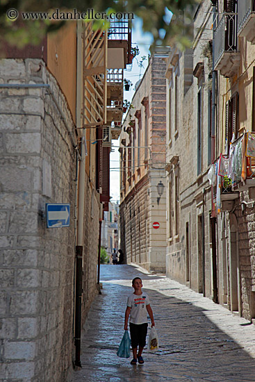 boy-on-narrow-street-4.jpg