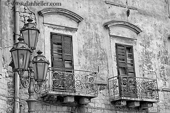 lamp_post-n-window-2-bw.jpg