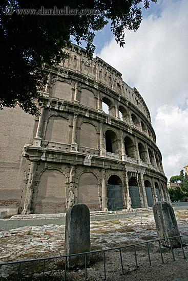 colosseum-arches.jpg