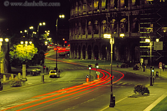 car-light-streaks-at-nite.jpg