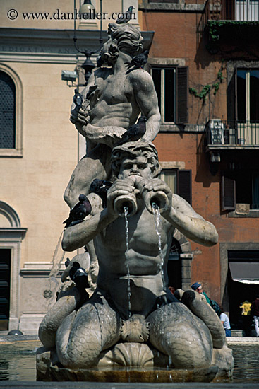 fontana-del-moro.jpg