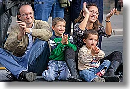 images/Europe/Italy/Rome/People/family-clapping-2.jpg