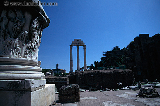 castor-n-pollux-temple-2.jpg